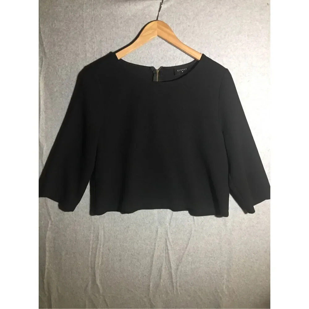 Womens Everly Blouse Cropped Zipper Back Detail Flattering Basic Classic